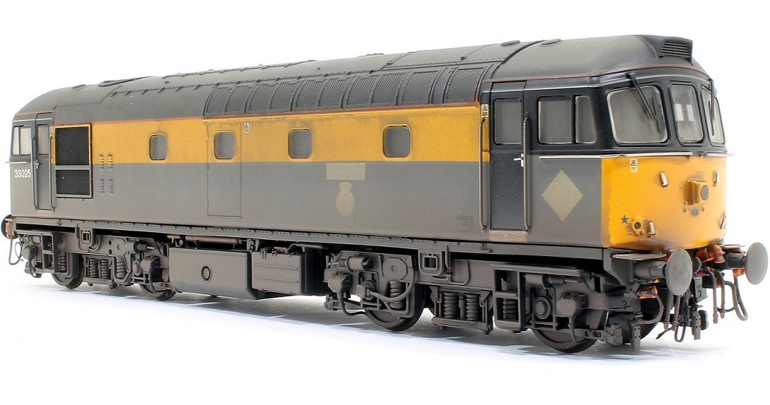 Heljan 3458 Class 33 - 33025 in BR Engineers Grey / Yellow (DUTCH) Livery WEATHERED, OO Gauge