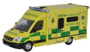 OXFORD DIECAST 76MA001- MERCEDES AMBULANCE WALES AMBULANCE SERVICE - OO gauge