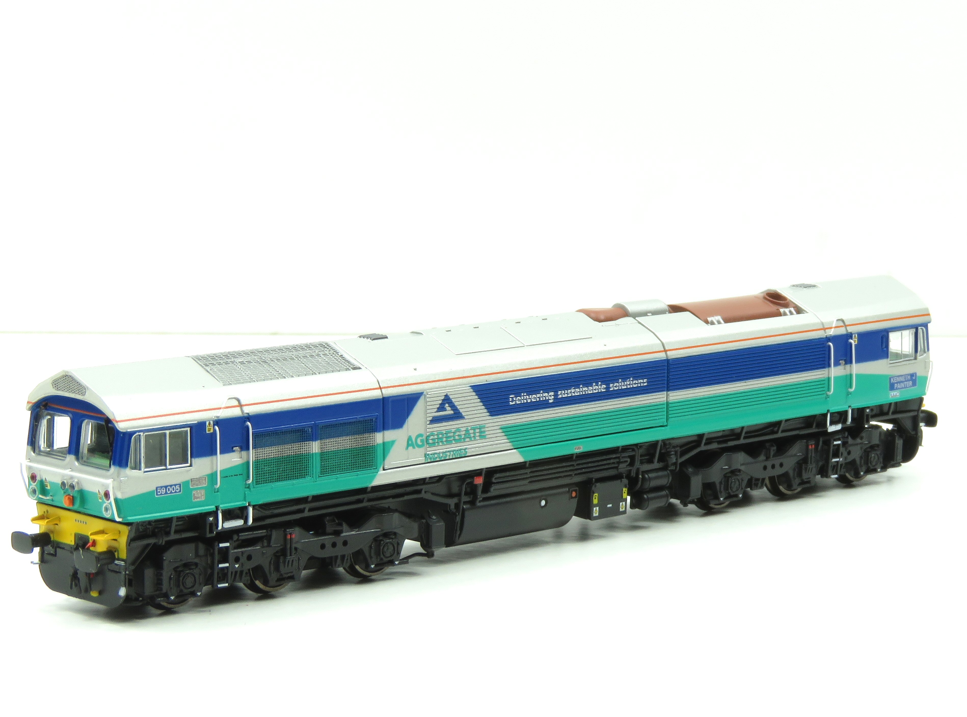Revolution Trains RT-N59-AI-005DC Class 59 - 59/0 Aggregate Industries 59005 Kenneth J Painter N Gauge DCC Ready