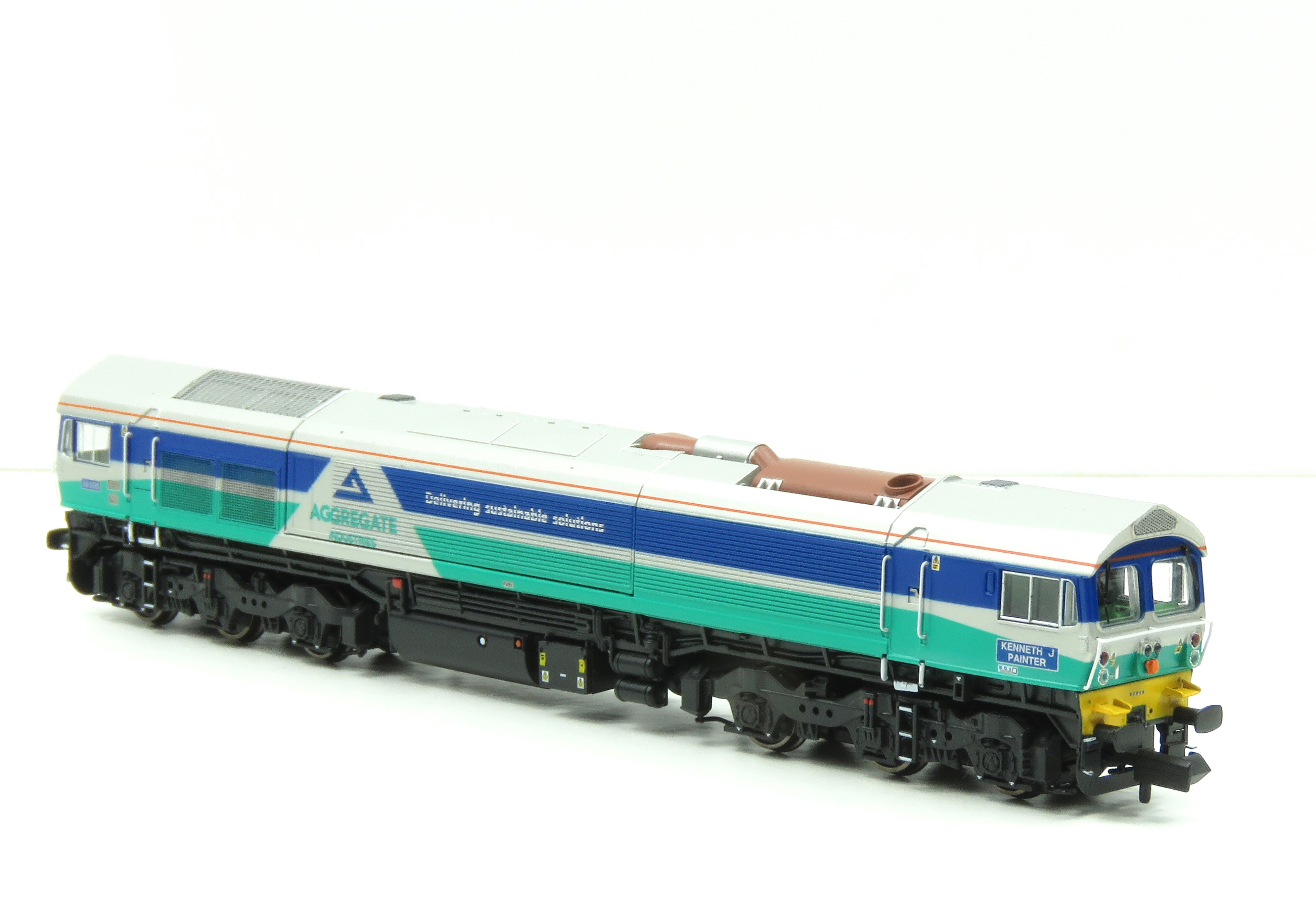 Revolution Trains RT-N59-AI-005DC Class 59 - 59/0 Aggregate Industries 59005 Kenneth J Painter N Gauge DCC Ready