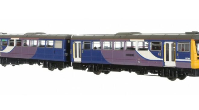 Dapol Class 142 Pacer - N Gauge