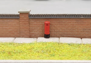 Gaugemaster  GMKD78 PILLAR BOXES 3PCS (PRE-BUILT) N Gauge