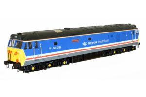 Dapol 2D-002-007 Class 50 - 50018 RESOLUTION in LATE NSE REFURB Livery N Gauge