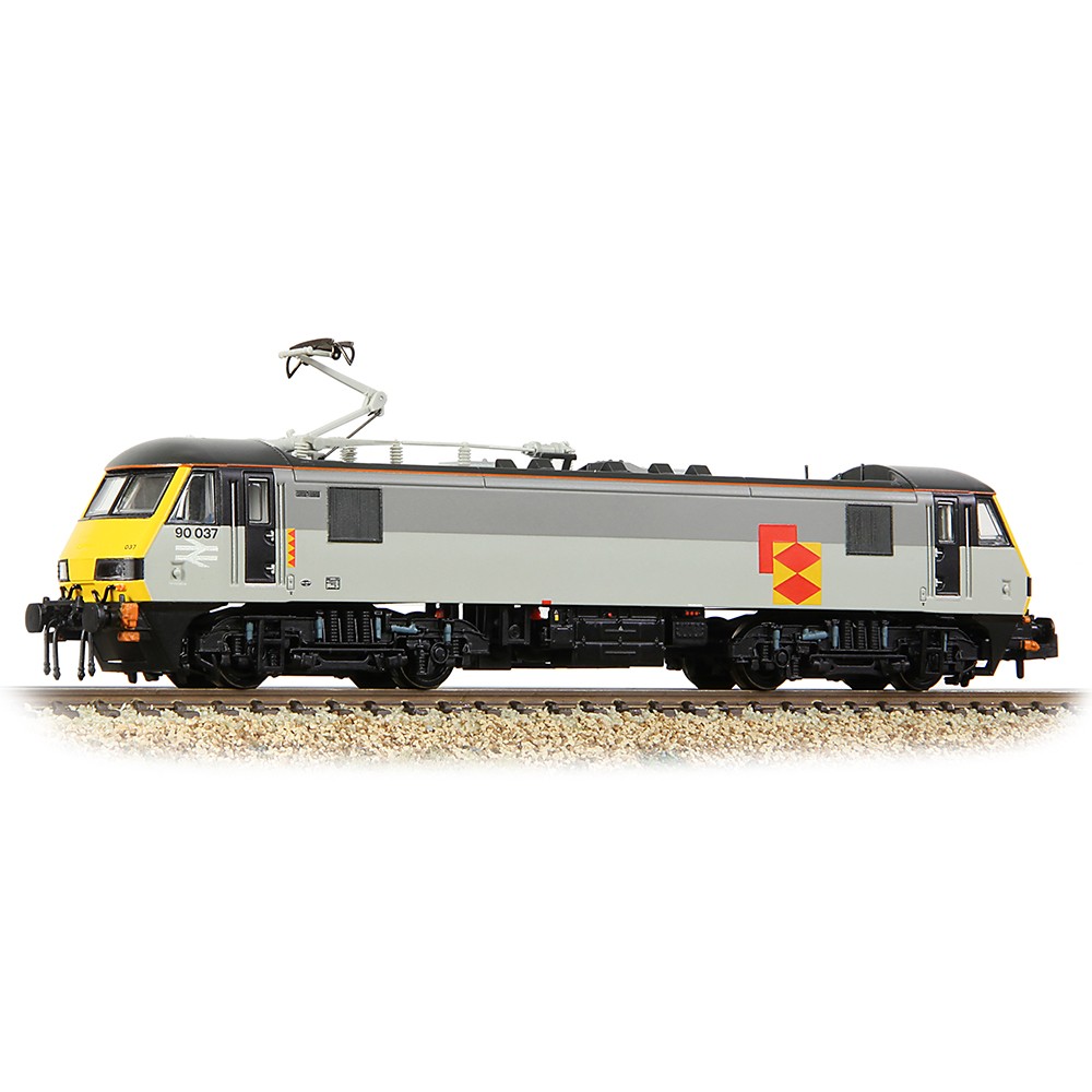 Graham Farish 371-781 Class 90/0 90037 BR Railfreight Distribution Sector DCC READY N GAUGE
