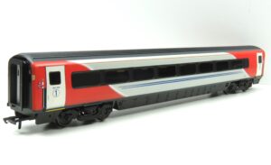 Hornby R40148 LNER, Mk4 Open First, Coach K OO Gauge