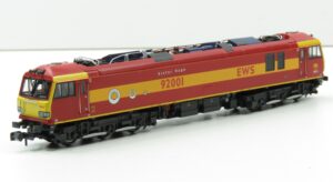 Revolution Trains N92001 Class 92 92001 Victor Hugo EWS Livery N Gauge