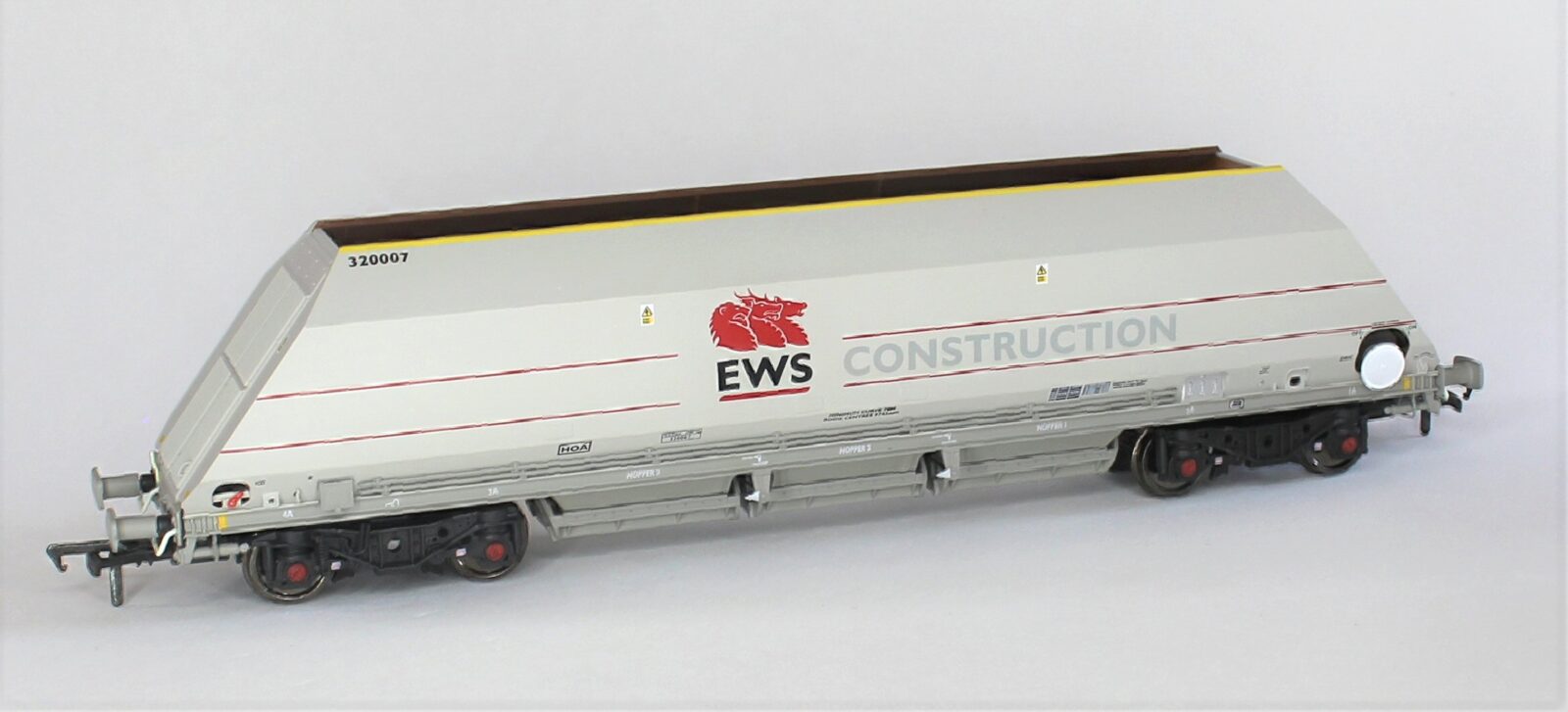 Revolution OO-HOA-204-graf HOA Aggregate Hoppers EWS Construction Graffiti TWIN PACK D OO Gauge