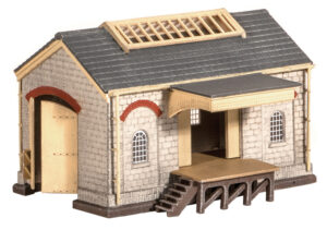 Peco - Ratio 220 Stone Goods shed - N Gauge