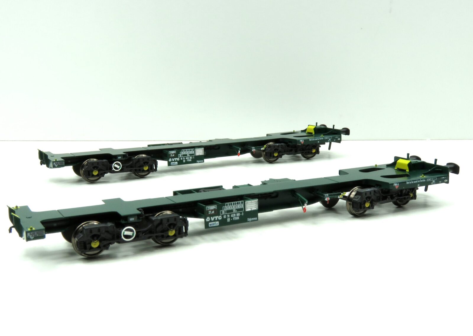 Revolution Trains OO-FWA-4101B ECOFRET FWA Container Flats - VTG LIVERY, TWIN SET PACK - OO Gauge OO-FWA-4101B