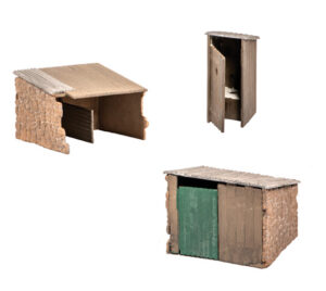 Peco - Wills SS19 Grotty huts & Privy - OO Gauge