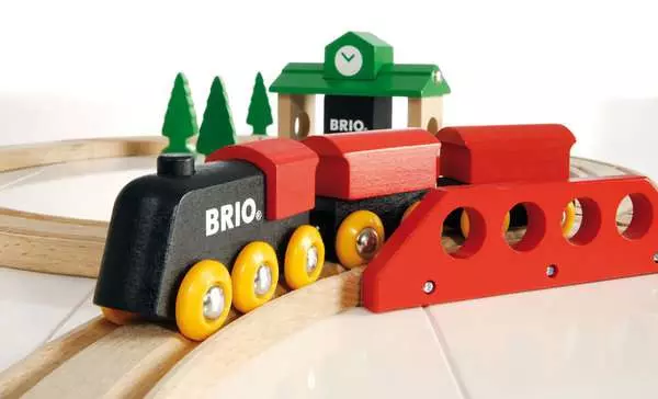 BRIO 33028 Classic Railway - Figure 8 Set - Image 7