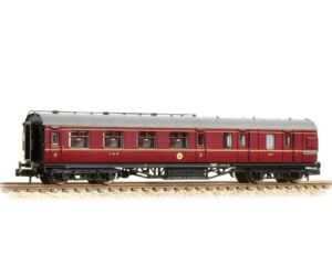 Graham Farish 374-825B LMS Stanier Brake Third Corridor LMS Crimson Lake N Gauge