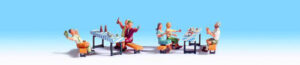 Noch - N15832 - Beer Garden Drinkers (6) and Accessories Figure Set
