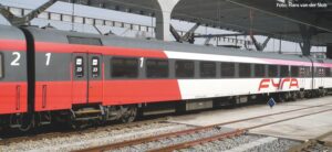 NS Hispeed A ICR rijtuig in een FYRA spoor Rotterdam CS