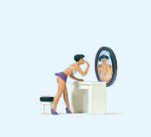 Preiser - PR28206 - Putting on Make Up Figure