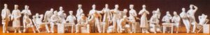 Preiser - PR72508 - German Reich 1935-45 Luftwaffe Pilots/Ground Crew (26) Kit