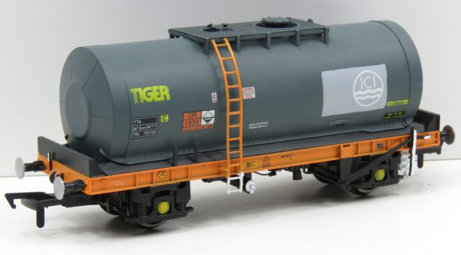 Revolution TUA Tanks