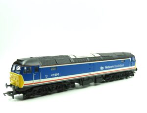 Hornby R30187 RailRoad Plus NSE, Class 47, Co-Co, 47598 - Era 9 OO Gauge