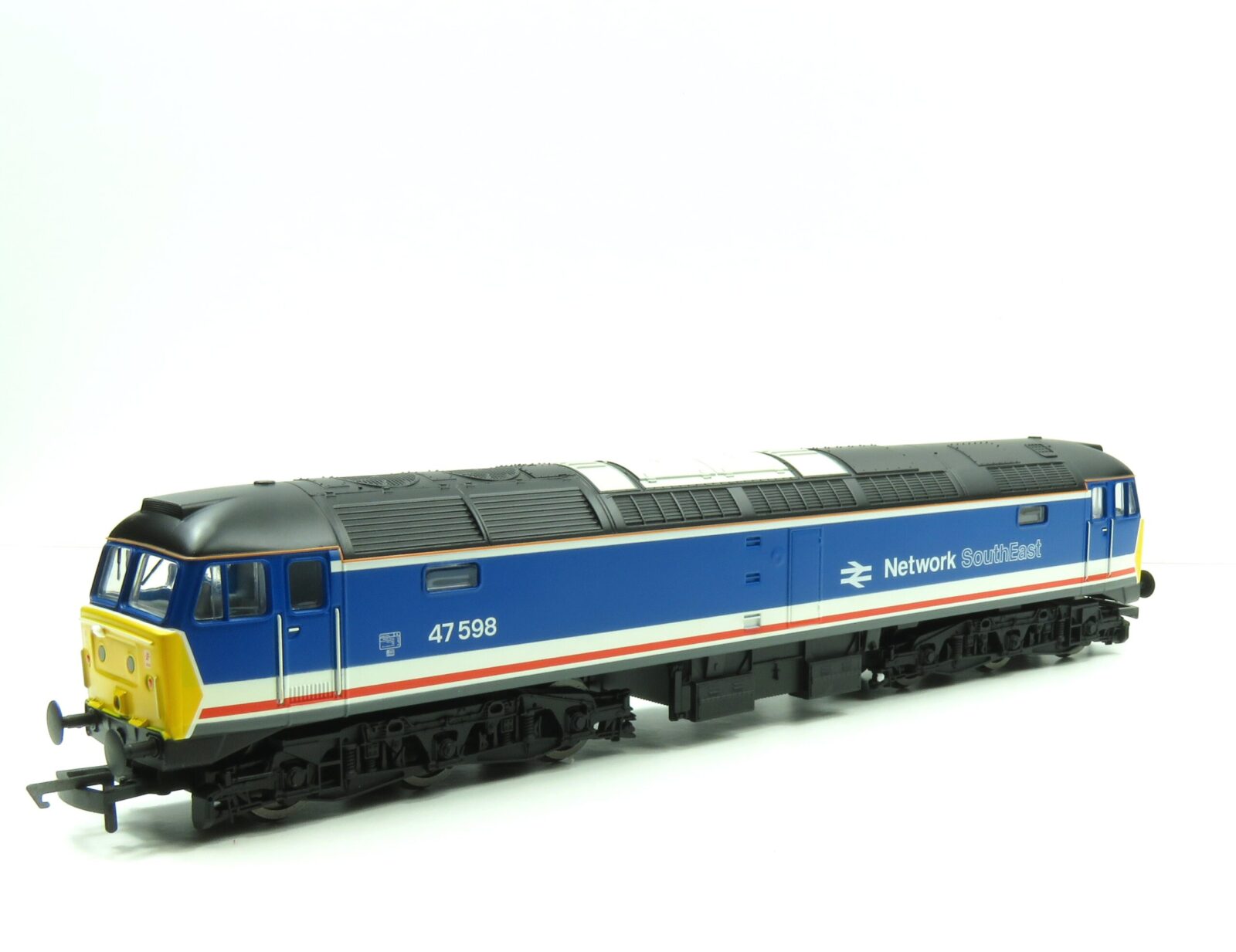 Hornby R30187 RailRoad Plus NSE, Class 47, Co-Co, 47598 - Era 9 OO Gauge