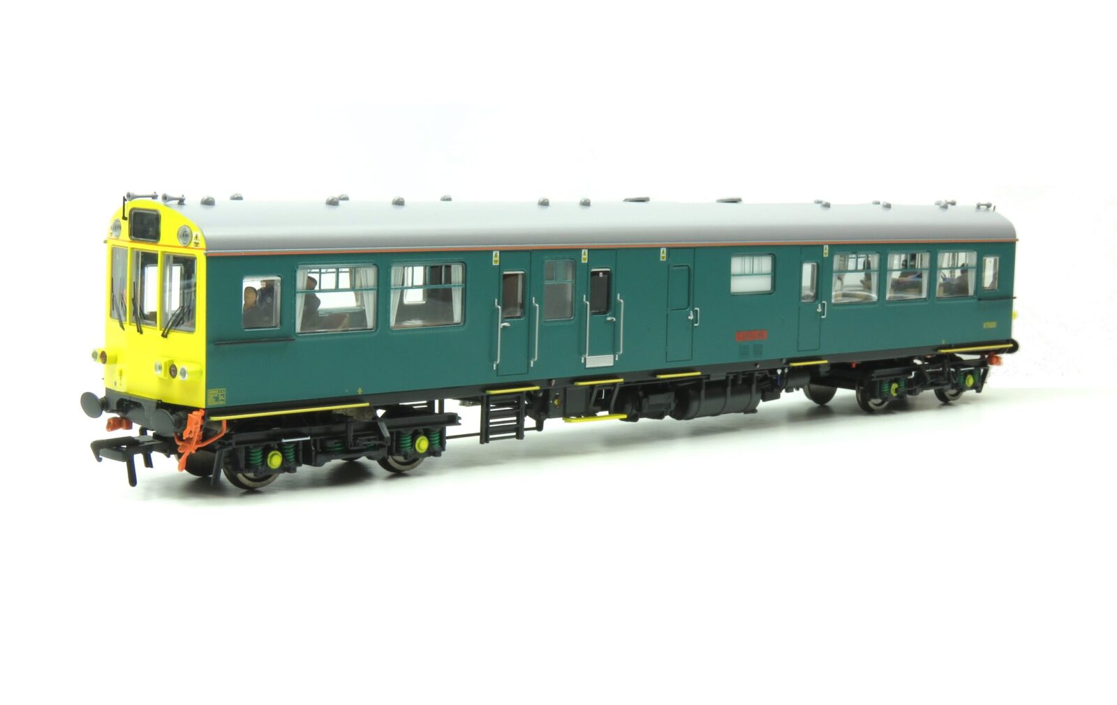 Revolution OO-SGMIS-004 - Southern Region General Managers Inspection Saloon 975025 “Caroline” “Viridian” Green
