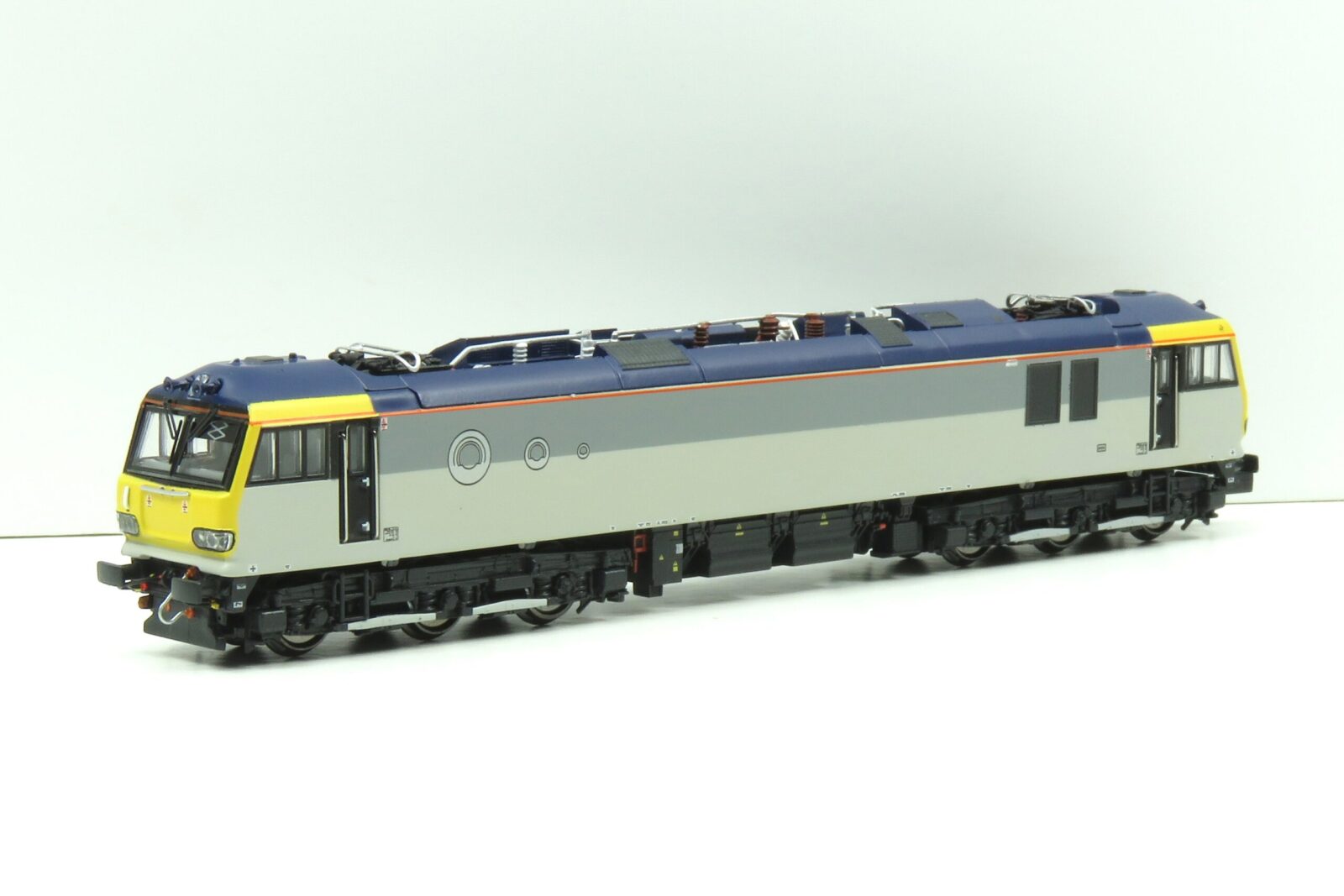 Revolution Trains N920XX Class 92 (un-numbered) in Railfreight Grey Livery N Gauge