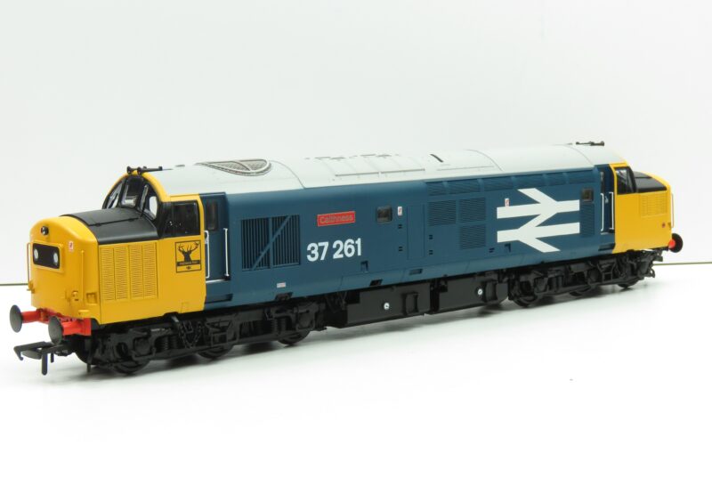 Branchline Class 37/0 Centre Headcode 37261 'Caithness' BR Blue (Large ...