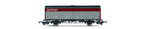 Hornby R60264 RailRoad BR Railfreight, 45T VDA Van, 21027 - Era 7 - OO Gauge