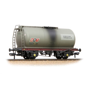 Bachmann Branchline 37-594 BR 45T TTA Tank Wagon Esso Grey (Unbranded) [Weathered] - OO Gauge