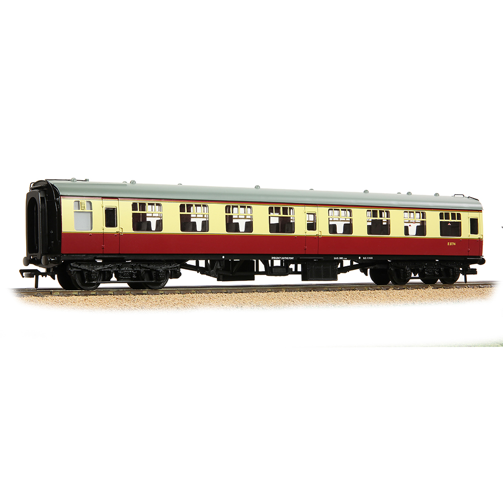 Bachmann Branchline 39-052H BR Mk1 TSO Tourist Second Open BR Crimson & Cream - OO Gauge