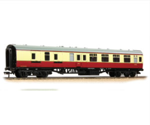 Bachmann Branchline 39-077G BR Mk1 BSK Brake Second Corridor BR Crimson & Cream - OO Gauge
