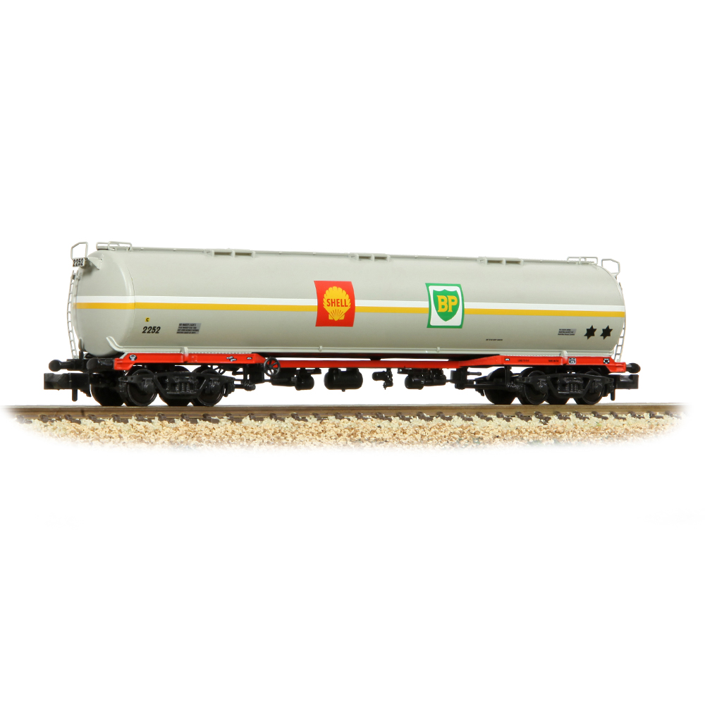 Graham Farish 373-564 BR 102T TEA Bogie Tank Wagon 'Shell/BP' Grey - N Gauge