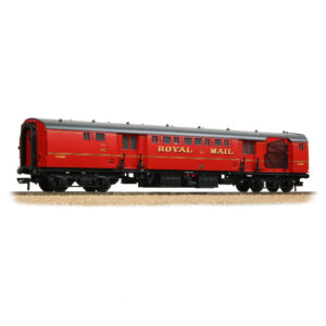 Branchline 39-421C BR Mk1 POS Post Office Sorting Van Post Office Red (with Net) - OO Gauge