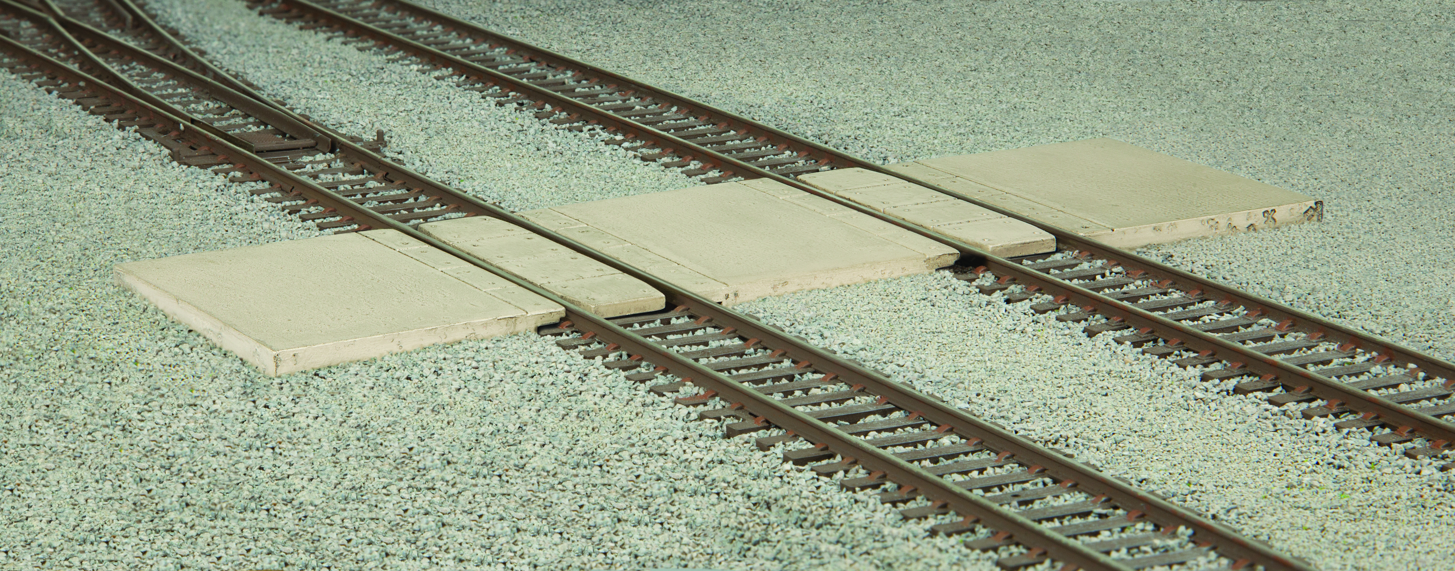 Scenecraft 44-0532 Engine Shed Concrete Apron - OO Gauge