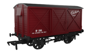 Rapido 976021 CR Dia.67 10t Van - Cadbury No.266 - OO Gauge