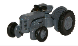 GAUGEMASTERtrade Ferguson Tractor Grey Oxford Diecast NTEA Gaugemaster