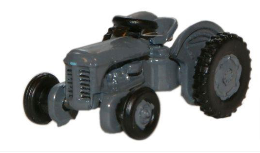 GAUGEMASTERtrade Ferguson Tractor Grey Oxford Diecast NTEA Gaugemaster