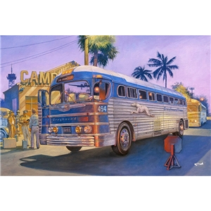 Roden - PKROD816 1947 PD-3751 Silverside Bus ?Greyhound Lines? - 1:35 Scale