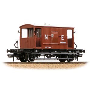 Branchline 37-529C LNER 20T Brake Van LNER Bauxite OO - Gauge