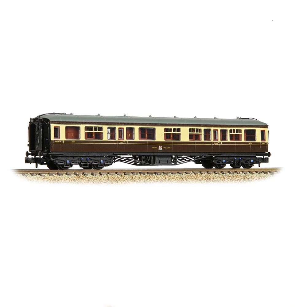 Graham Farish 374-561B GWR Hawksworth Composite Corridor GWR Chocolate & Cream N - Gauge