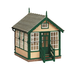gplatformmountedsignalboxgreen large jpg