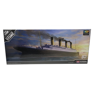 Academy - PKAY14215 The White Star Liner Titanic - 1:400 Scale