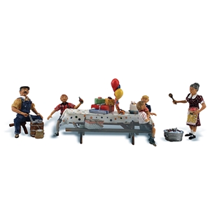 Woodland Scenics - WA1935 HO Backyard Birthday - 1:87 Scale