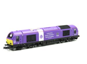 Dapol 2D-010-016 Class 67 - 67 007 DB Cargo Platinum Jubilee Purple N Gauge