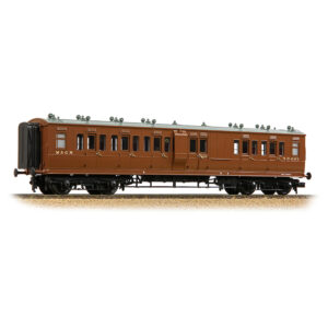 Bachmann 39-881 LNWR 50ft Arc Roof Brake Third Corridor M&GN Brown - OO Gauge