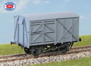 Peco - Parkside PC65 BR 12ton Pallet Van - OO Gauge
