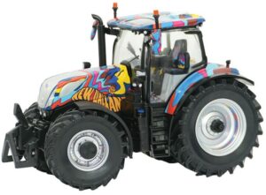 Britains BRI 43392 New Holland T7.300 60th Anniversary Limited Edition - 1:32 Scale
