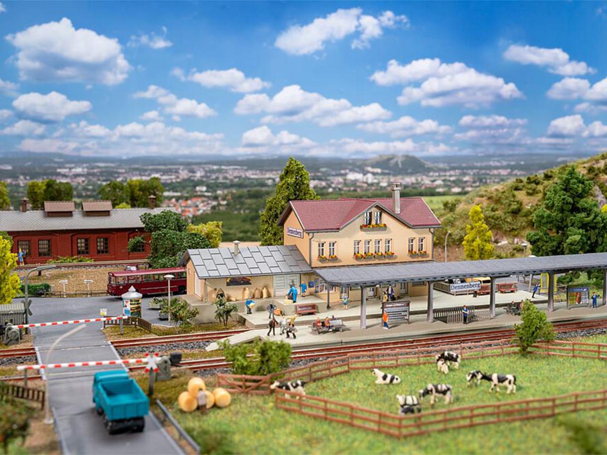 Faller FA239007 - Dennenburg Station Kit Set II N GAUGE
