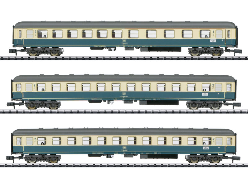 Minitrix M15639 - DB D796 Express Coach Set (3) IV - Rainbow Railways