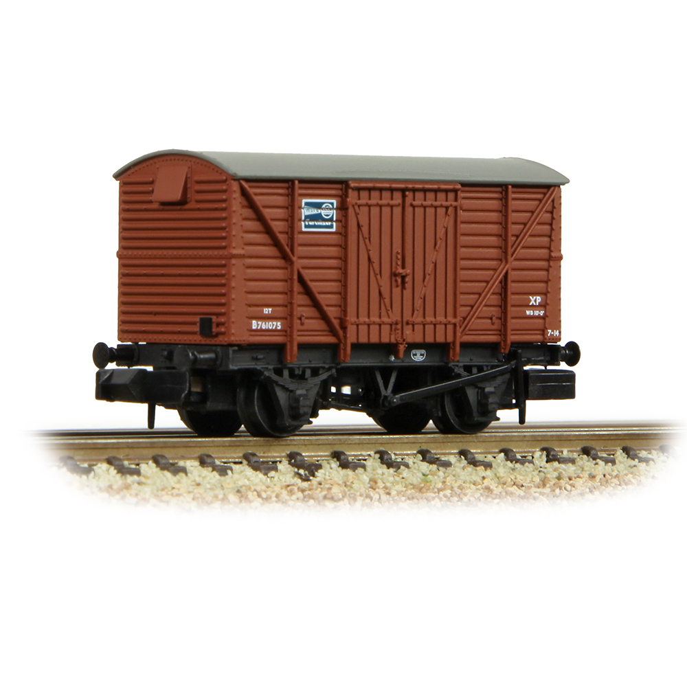 Graham Farish 373-705A BR 12T Vent. Van Planked Sides BR Bauxite (Early) 'ICI Fertilizer' - N Gauge