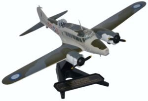 Oxford Diecast 72AA005 Avro Anson AW665/PP.B 71 Sqn. RAAF  - 1:72 Scale